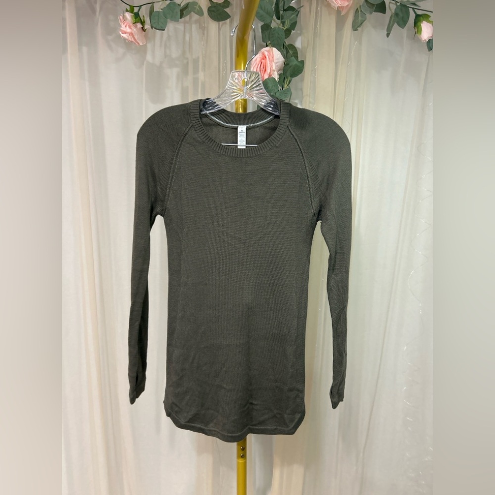 Lululemon Size 2 Olive Green Cashmere Blend Knit Long Sleeve Top